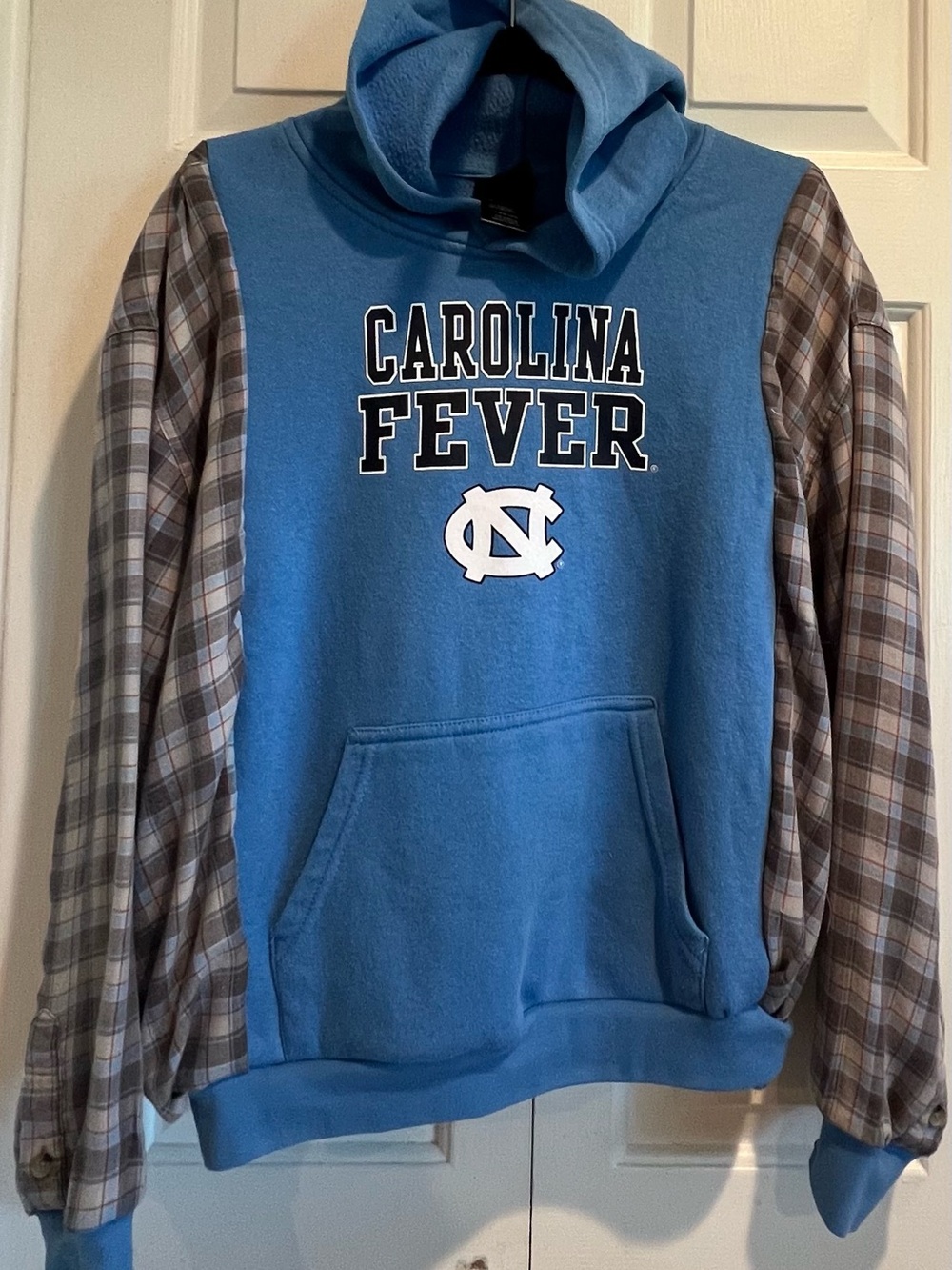 UPCYCLED💙UNC Carolina Blue Pullover Hoodie w Plaid Flannel Sleeves